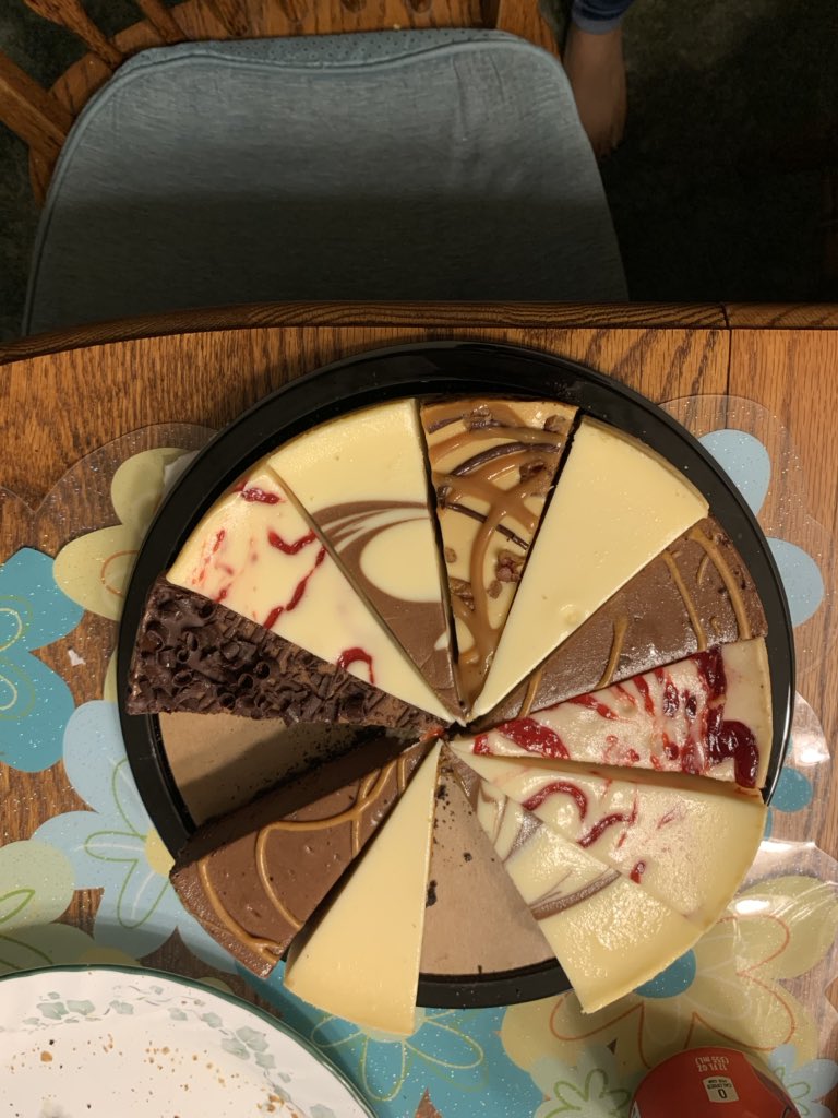 CoachSierra1326's tweet image. When you buy a 14 piece cheesecake and they only give you 13 pieces #Sierraproblems