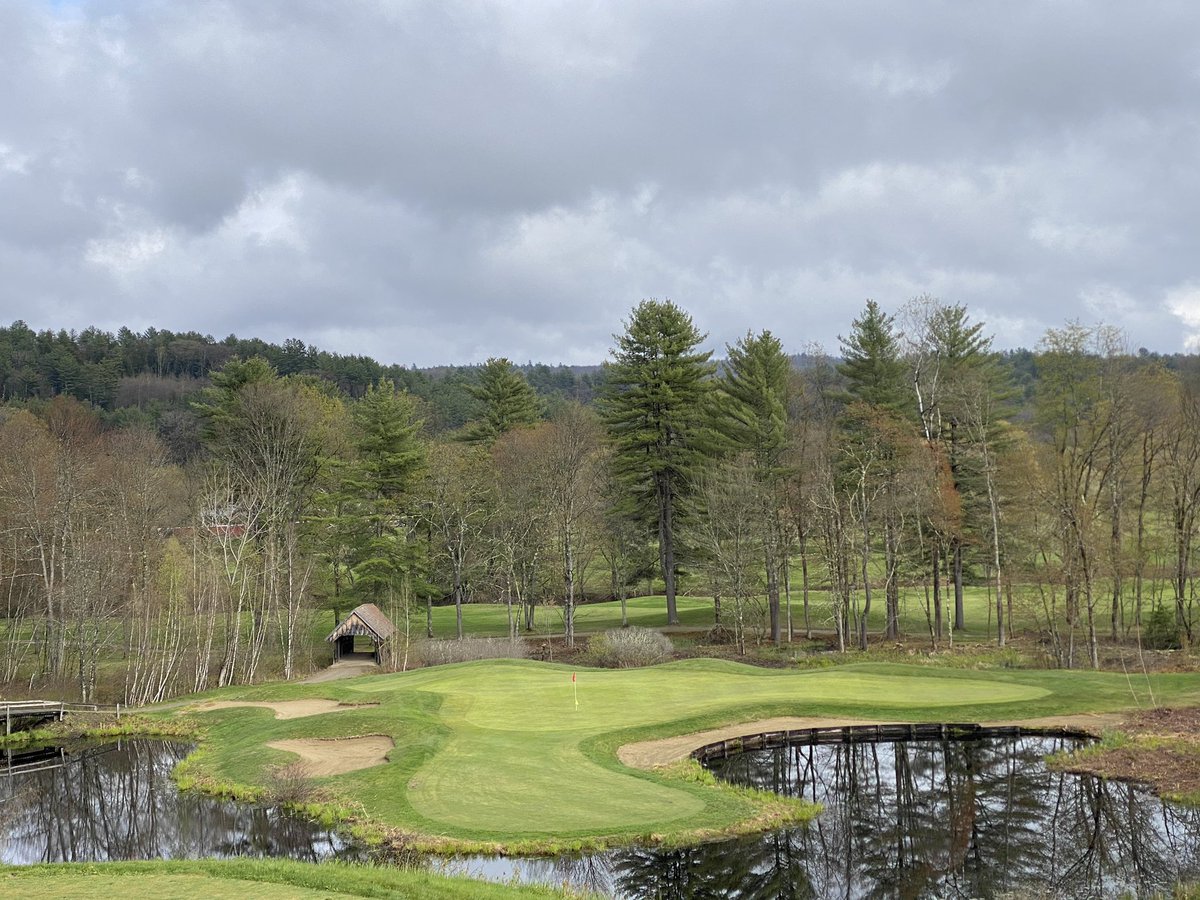 KeeneSentSports's tweet photo. A few more photos taken today at Bretwood Golf Course in Keene. New Hampshire officially became the last of the 50 states in the country to allow golf courses to open for play. https://t.co/cK8XnicniF