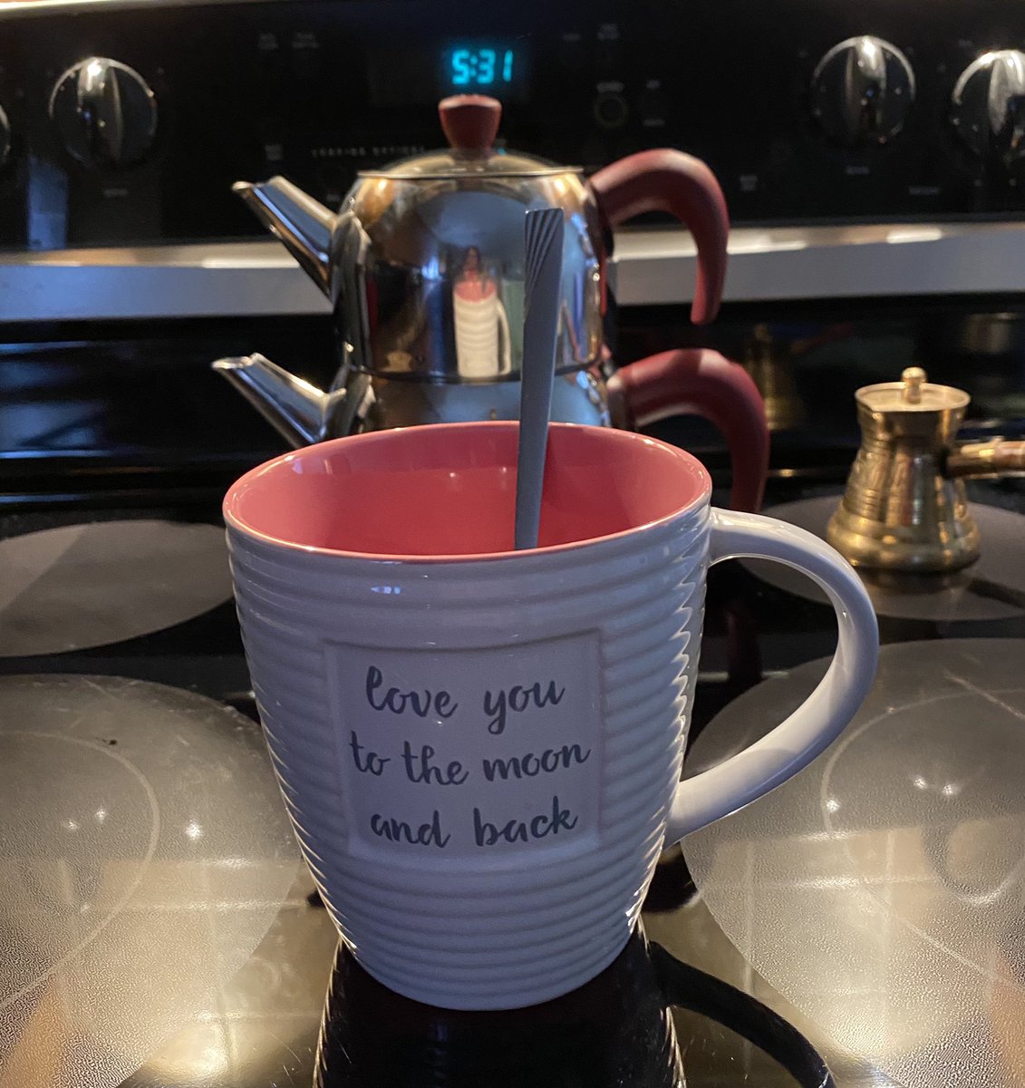 danettedandouni's tweet photo. L’heure d’un café ☕️ blanc , qui réveille les sensations et calme les sentiments !!!! #confinement #deconfinement #cavabienaller #covid19 #calmant #stress #Quebec #montreal #Liban #eaudefleur https://t.co/cHYfDTA1Zr