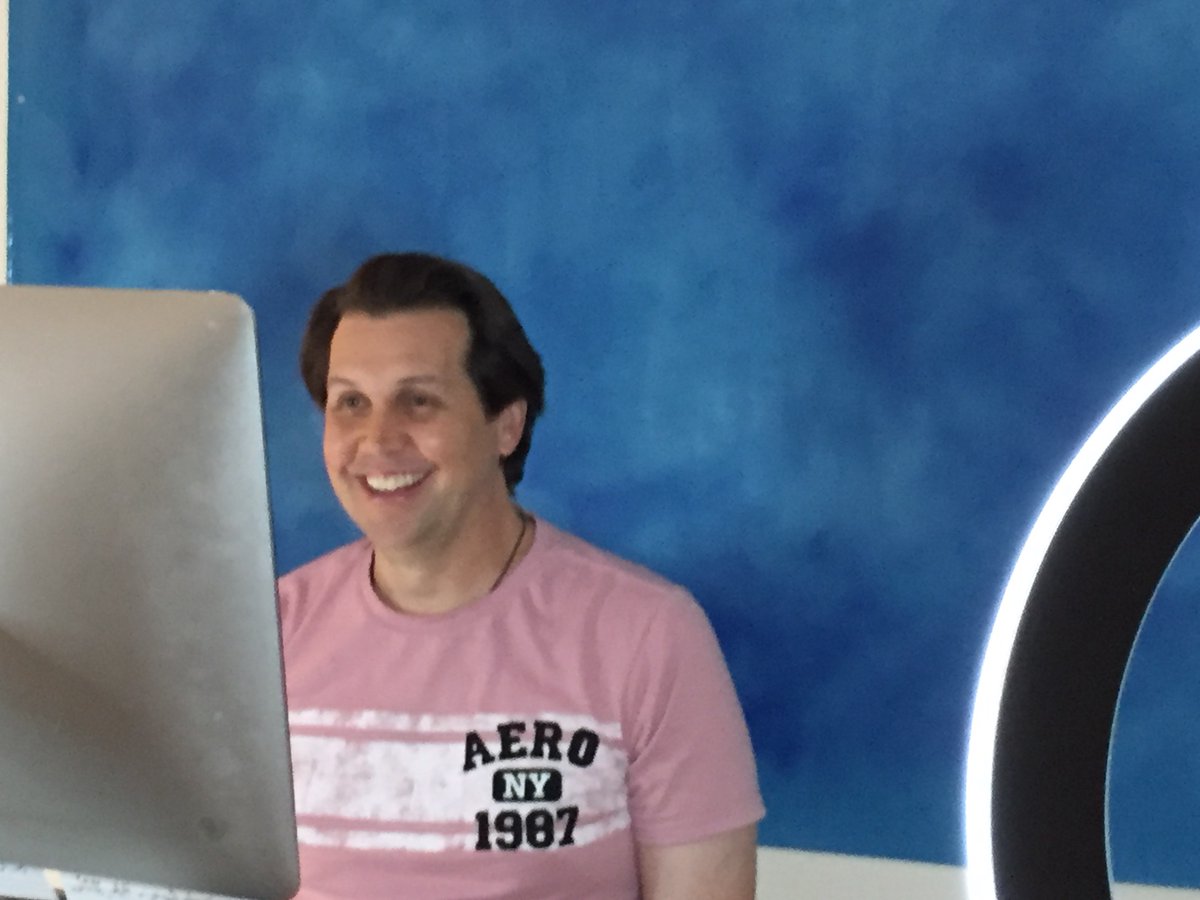 PaulLauden's tweet photo. Horribly Hollywood Single
https://t.co/KYnTVcyubq
@HorriblySingle @AdamCarr85 #AdamCarr @afterbuzztv 
Life, Comedy &amp; Bad Dates! https://t.co/SlHxNkio68