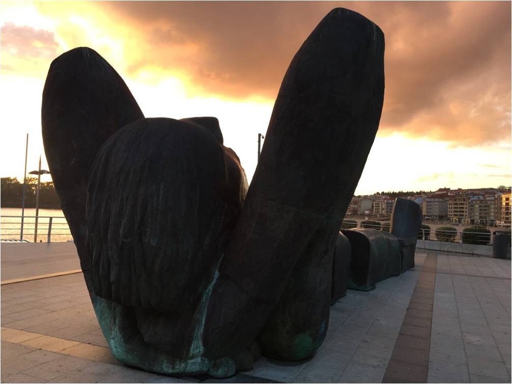 Amistadgarcia's tweet photo. Porque #YoVolveréaViajar compartimos #ideasdeviajes #blogdeviajes #viajarporGalicia #viajarporelMundo, sobre todo #GaliciaMaxica Donde hasta el gigante Atlante, que  habita en la profundidad del océano Atlántico elige Galicia para descansar:
https://t.co/IVcqfjeRUi https://t.co/uacmkQ8i9q