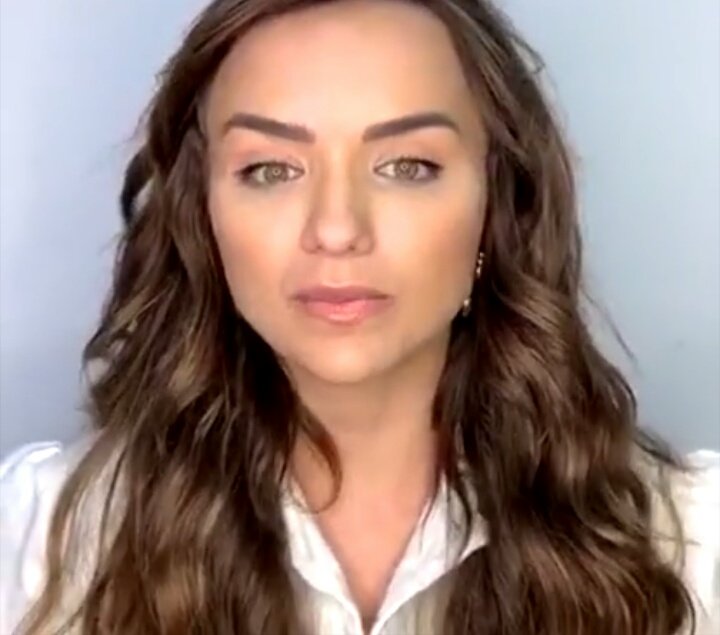 apegodarafa's tweet photo. Ela tá a coisa mais fofa na live que nem sei.... 💗💭 https://t.co/j1MFt5Txir