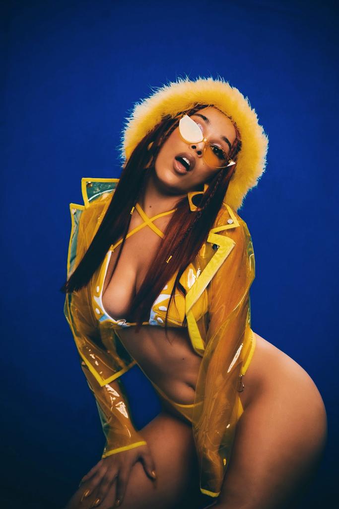 NICKICHILE's tweet photo. #SaySoRemix es #1 en el Billboard Hot 100 de esta semana 🎉 Esta es la primera vez que ambas alcanzan la cima del chart 📈

¡Felicitaciones, @NickiMinaj! 💗 https://t.co/0BU5LCJQGh
