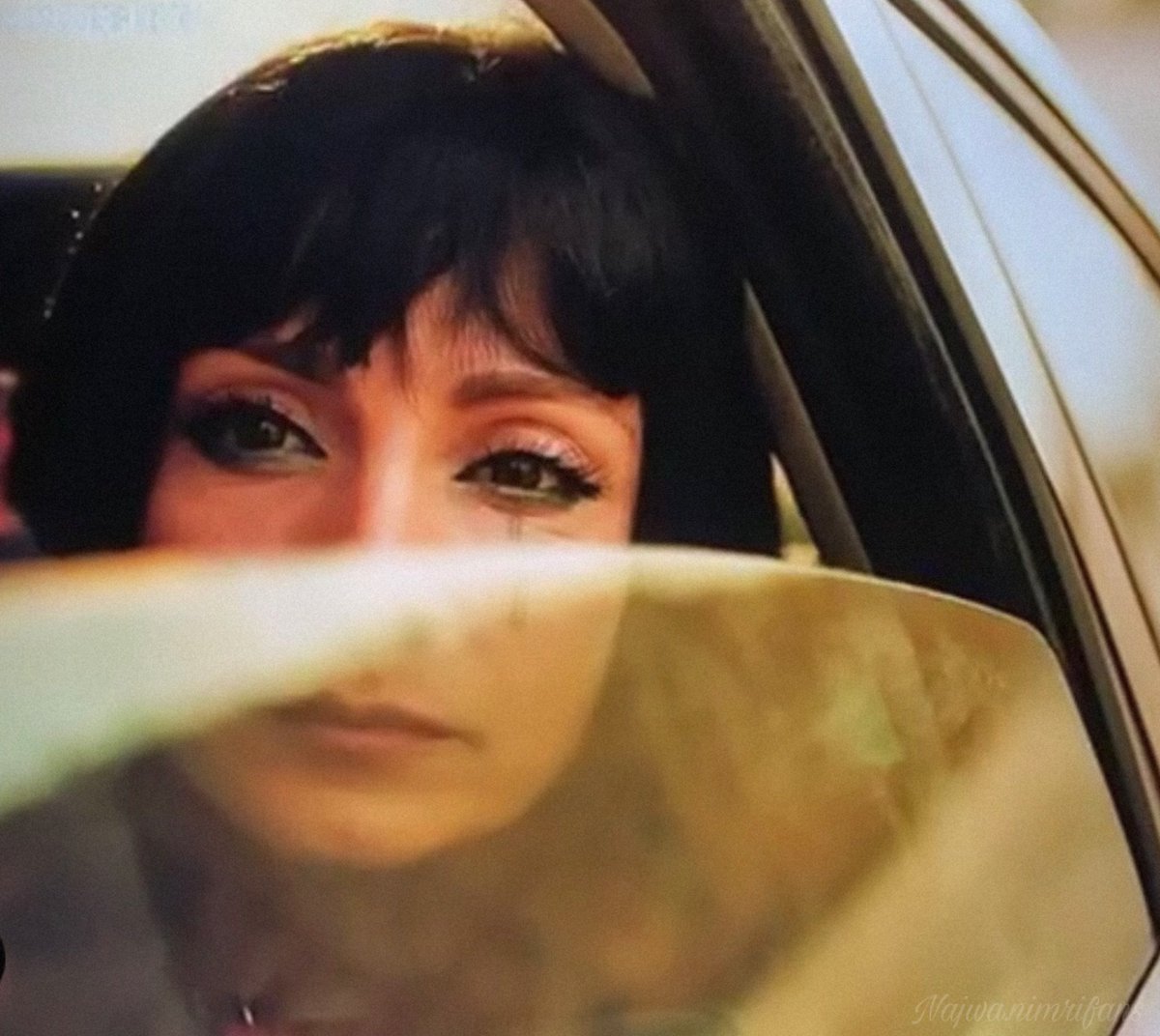 marpos_'s tweet photo. @Najwa_Nimri ojitos lindos y magnéticos! Siempre guapísima ♥️♥️♥️ 

#VisaVisElOasis https://t.co/8nUvfvQhPN