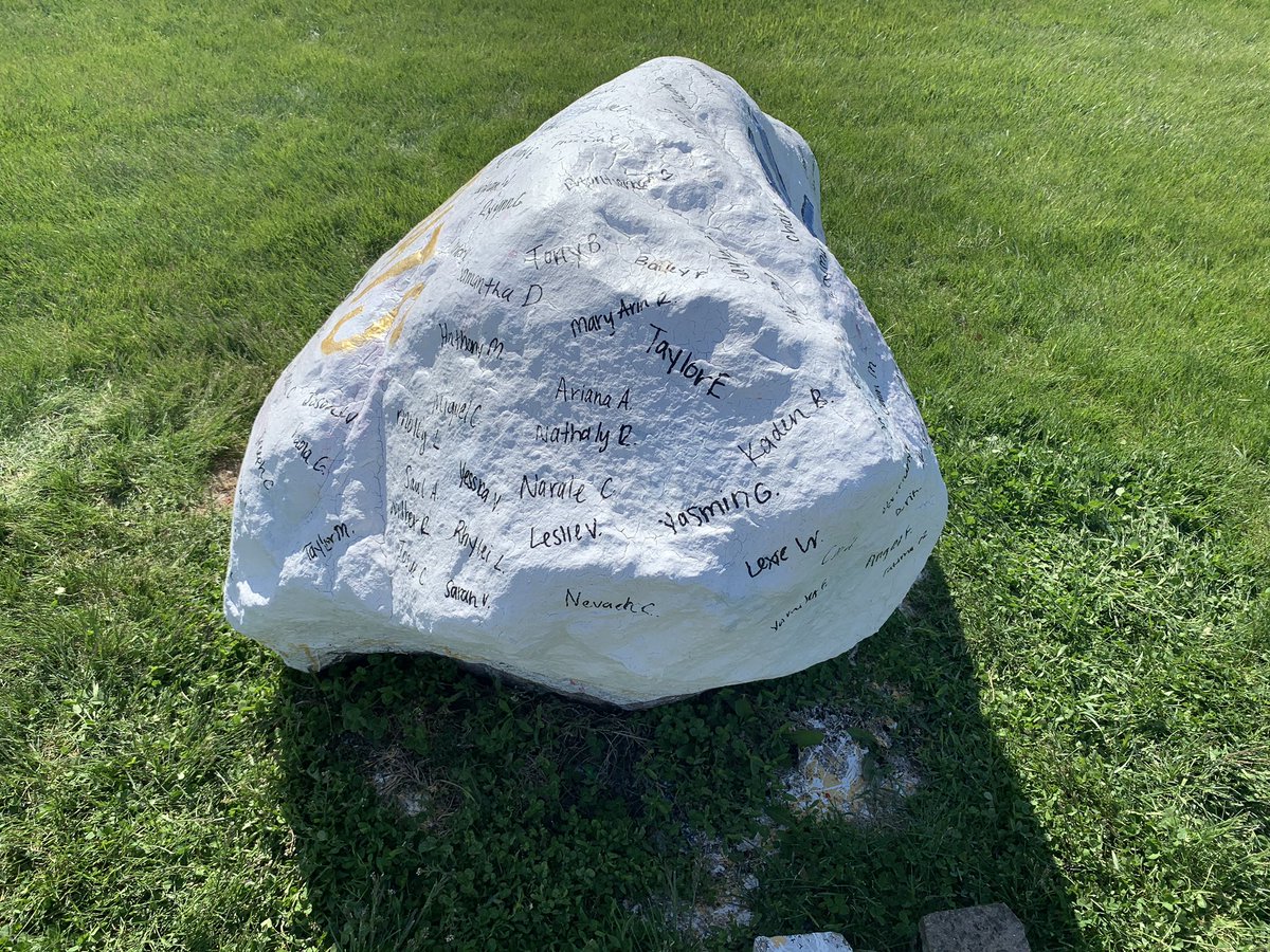 PerryHigh2020's tweet image. One last rock painting for senior year😢 can you find your name?🤩 #SeniorYear #BluejayStrong