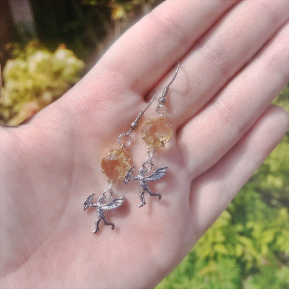 whimsycrystals's tweet photo. 👼🏻 cherub drops 👼🏻

just some adorable earrings on my site!✨

~ link in bio 
~ rt to support https://t.co/AMV7nFltLG
