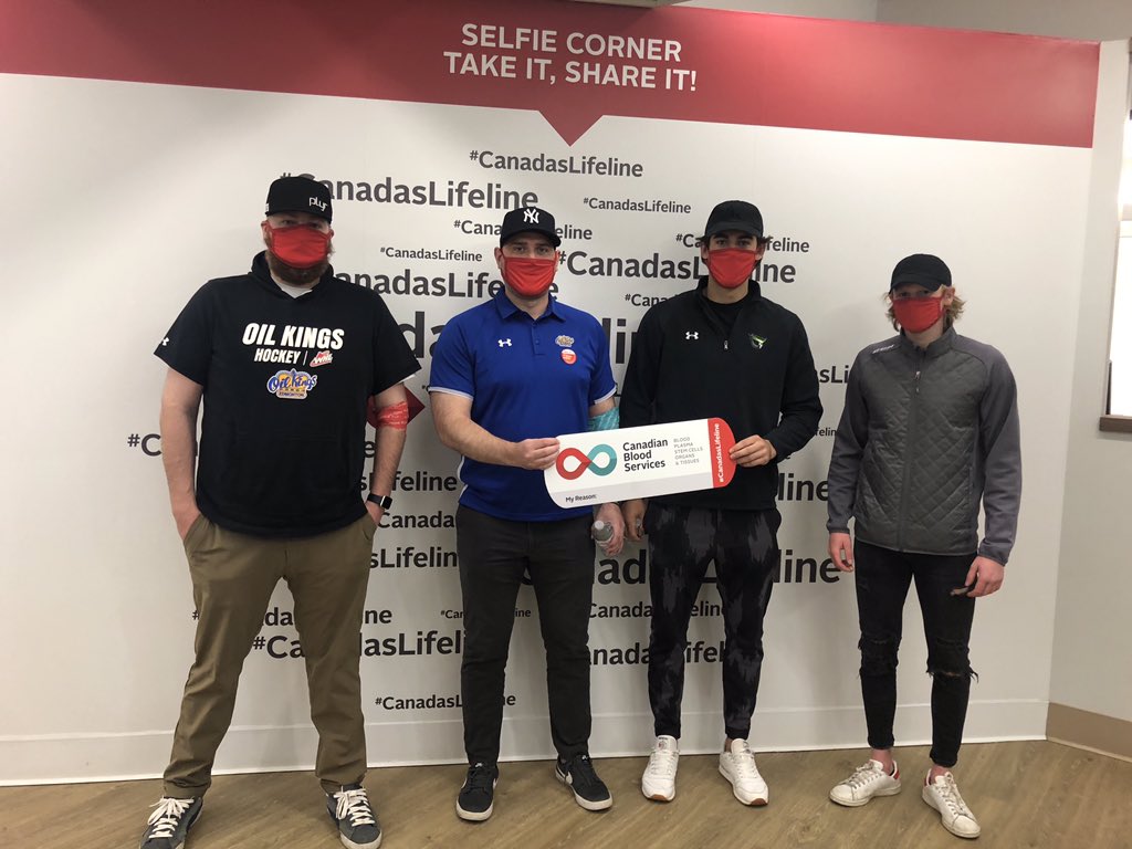 AndrewPeard's tweet photo. First time donating with my @EdmOilKings friends, incredible how seamless and painless the process is to potentially save a life! I urge all my friends and colleagues who are able to make an appointment.  

@hkygivesblood @CanadasLifeline @TheWHL @CHLHockey 

#HockeyGivesBlood https://t.co/0Zzss41rd0