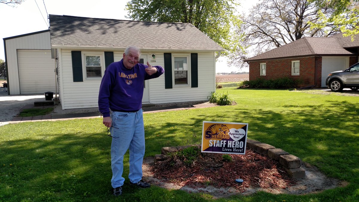 SherrardSchools's tweet photo. Teachers/staff discovered ‘Education Hero’ yard signs at their homes.
"It feels like we're ‘bldg the airplane as we are flying it’, yet we are doing it well,” said teacher Kathy Felt
People crave recognition and appreciation for their work." #sherrardroars #ilschoolsstepup https://t.co/NeH29bcLrM