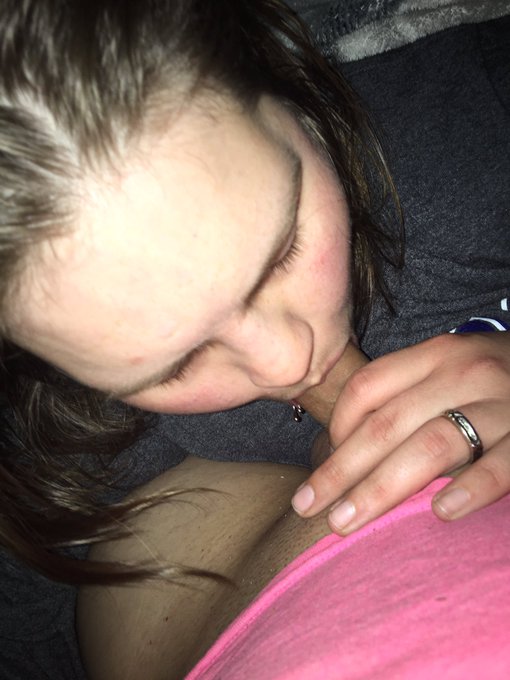 Babe giving me head🥰 love a nice wet blowjob. https://t.co/2owW2AWa8E