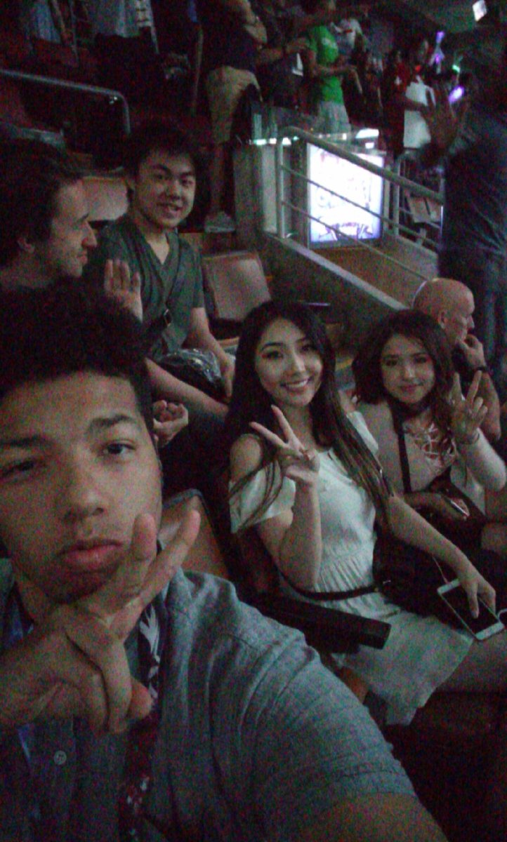 KayZeKay's tweet photo. @pokimanelol was the first Twitch Streamer I ever met, in 2016 LCS Toronto I had seats beside her and @xChocoBars and they were actually the sweetest people you could meet. https://t.co/74bcFglC3F