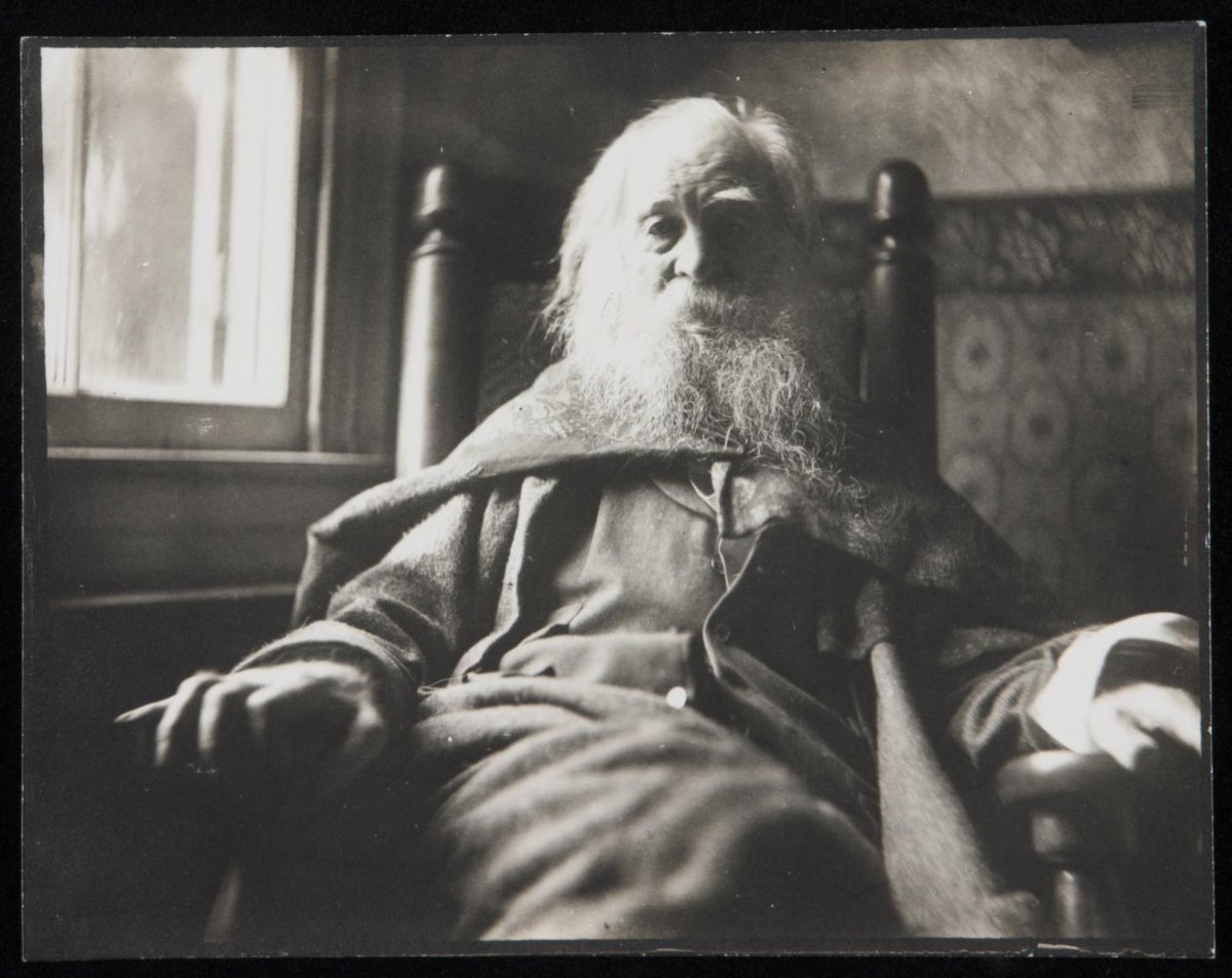 Portrait of Walt Whitman by Samuel Murray, 1891
