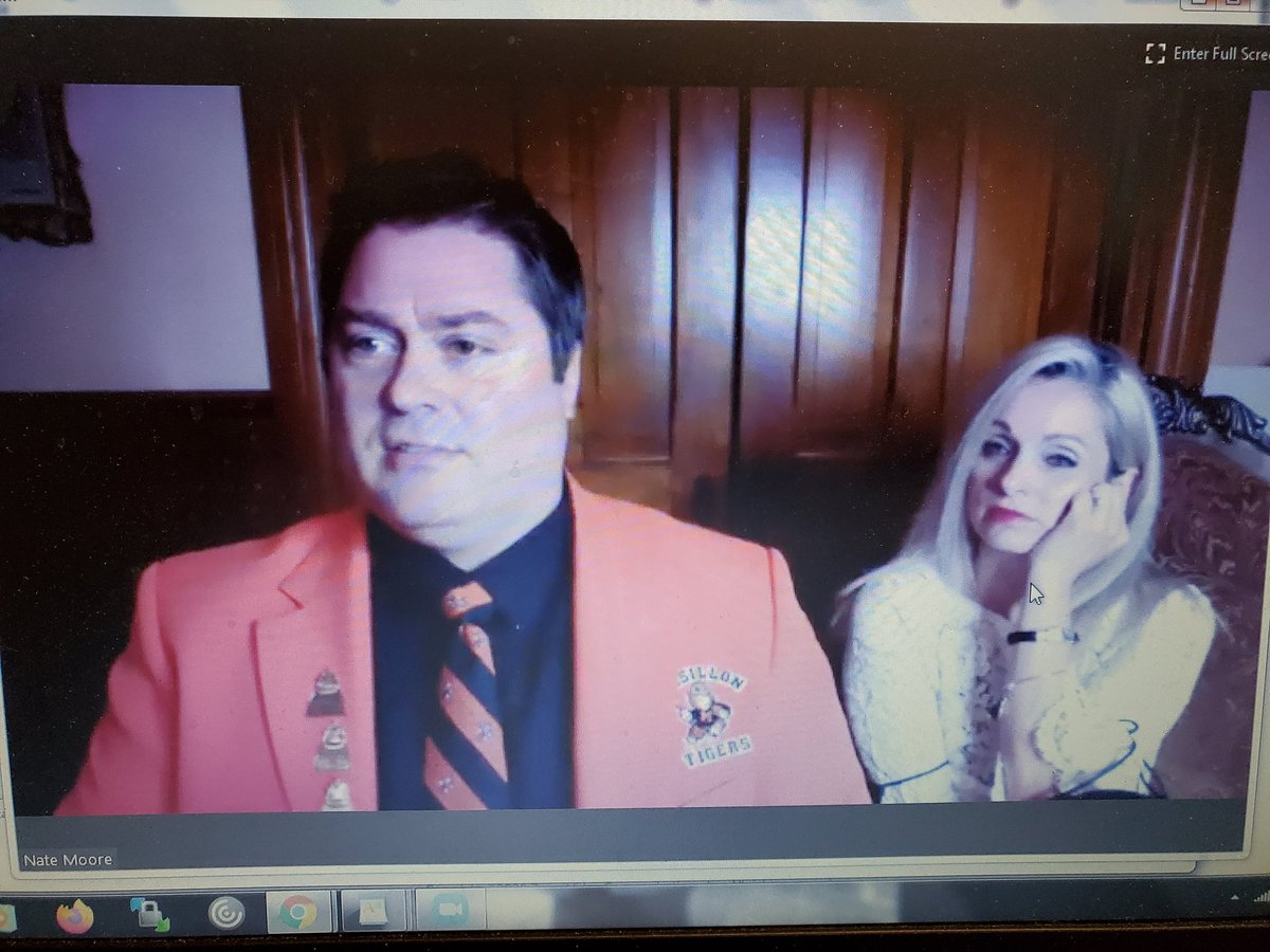 ceasterlingABJ's tweet image. Zoom or not, @MassTigers2020 @CoachNMoore rocking the orange blazer for tonight's Spring Kickoff. 🤣