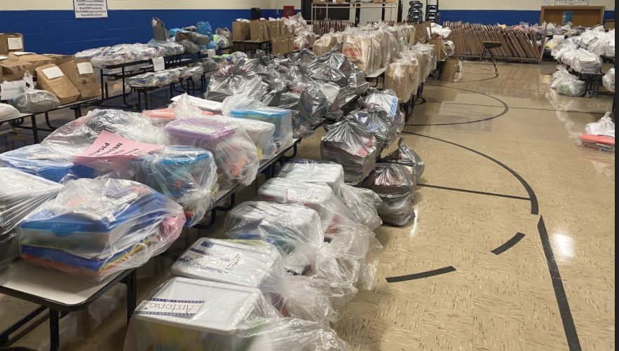 BCSDCrestview's tweet photo. PICK UP STUDENT MATERIALS:
DAY 1: Tuesday, May 12th, 9:00 am- 12:00 pm
DAY 2:  Wednesday, May 13th, 12:00 pm- 3:00 pm https://t.co/s1iofAiSfq