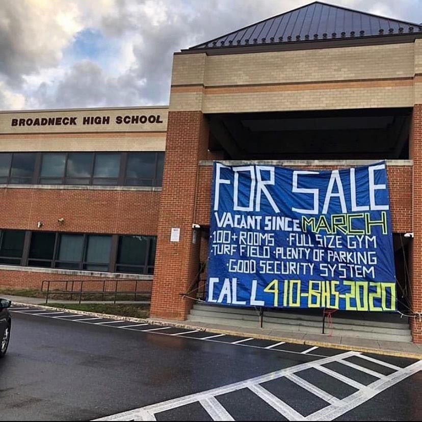 JamiefromWMAR's tweet photo. Senior pranks are still in business. Nice job @BHSAACPS https://t.co/DWhu1DXBe6