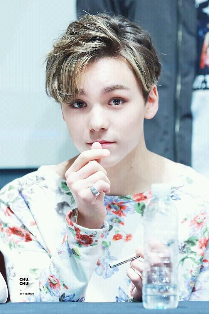 KizziaKzy's tweet photo. vernonieee https://t.co/pyNWUwjZWO