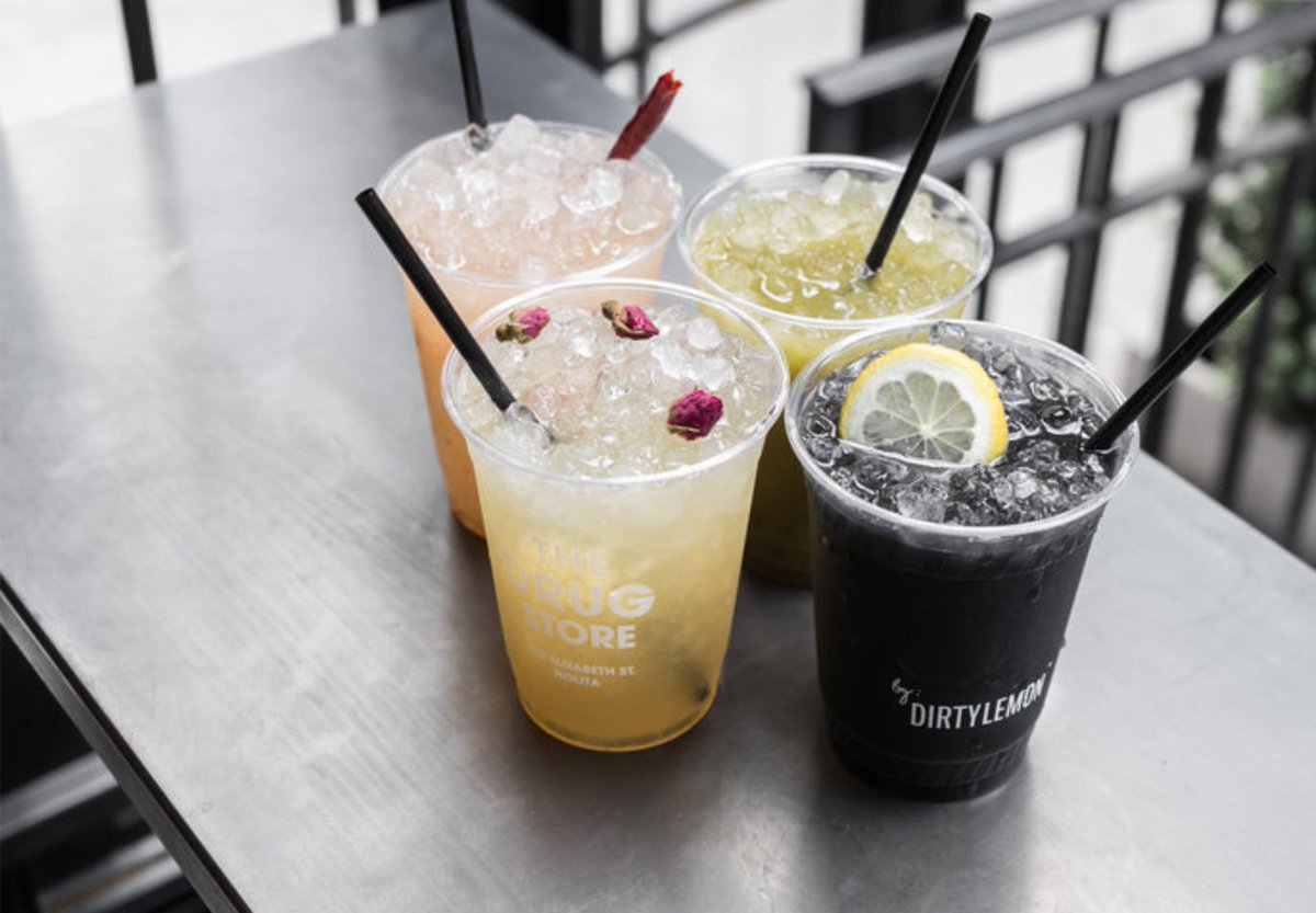 GetaPopUp's tweet photo. Dirty Lemon is a wellness beverage brand retailing on its own terms (it sells directly to customers via text message). Its pop-up store doubled as Manhattan’s first non-alcoholic cocktail bar featuring Dirty Lemon Mocktails &amp; healthful refreshers like Iced Matcha &amp; Rose Lemonade https://t.co/gW1FPWkzlr