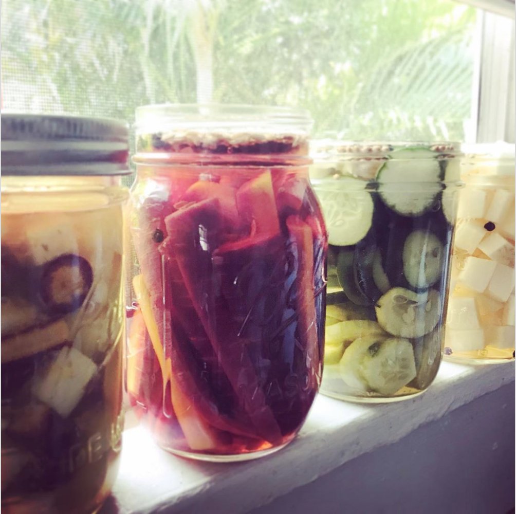 OahuFresh's tweet image. Happy Monday! Click through to access our newsletter for this week. You'll find creative produce tips, along with good news and some details housekeeping for current customers. Photo by Vibrant Wellness Journal mailchi.mp/9afce83d81b0/i…