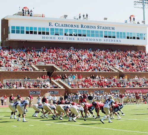 SahilBhullar2's tweet photo. Extremely honored to announce I received a full scholarship to play football at The University of Richmond! Thank you @CoachAnthonyFB https://t.co/uKei7prr9Y