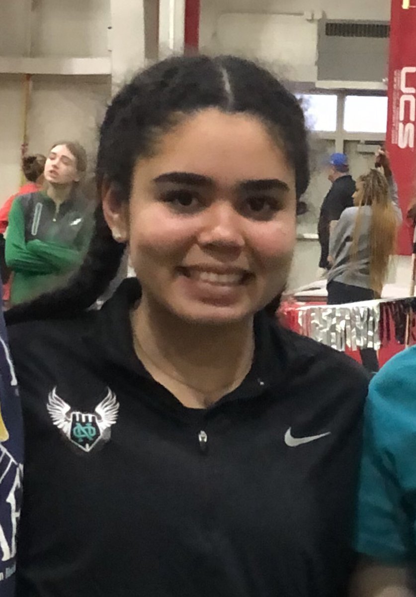 mustangs_track's tweet photo. Today we honor Reagan Lacey, one of our well deserved captains! Reagan will be attending Centre College, majoring in Political Science and continuing her track career there! The sky’s the limit for this young lady! Congrats, Reagan!! https://t.co/5tTKFtKHRX
