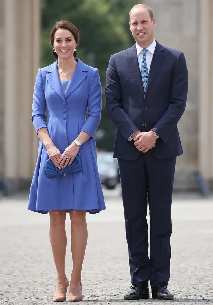 Every time Kate and William match clothes by the color paletteA thread: