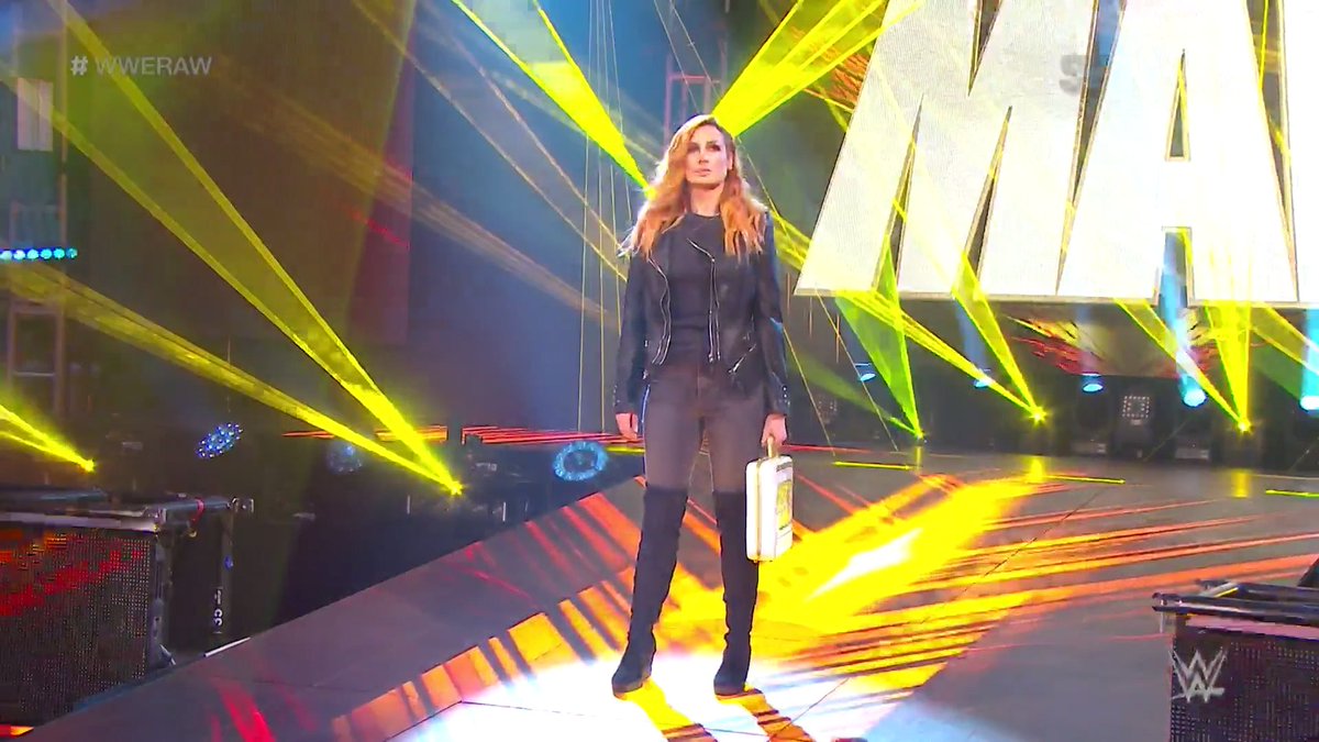 WWE's tweet photo. #WWERaw #WomensChampion @BeckyLynchWWE is kicking things off tonight...

But why does she have @WWEAsuka's #MITB briefcase?! https://t.co/CYSVllK2Ig