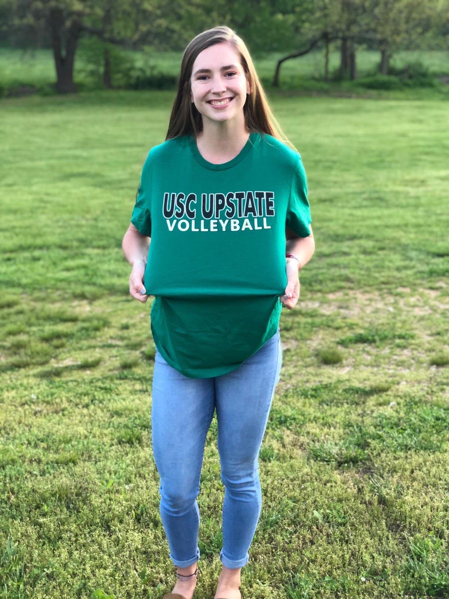 GrizzlyVball's tweet photo. 👩🎓: KELLY WIEDEMANN
📍: USC- Upstate
📚: Exercise Science
We are so proud of you Kelly! 💙❤️💙 #GrizzGrad https://t.co/Sguf8oH3h2