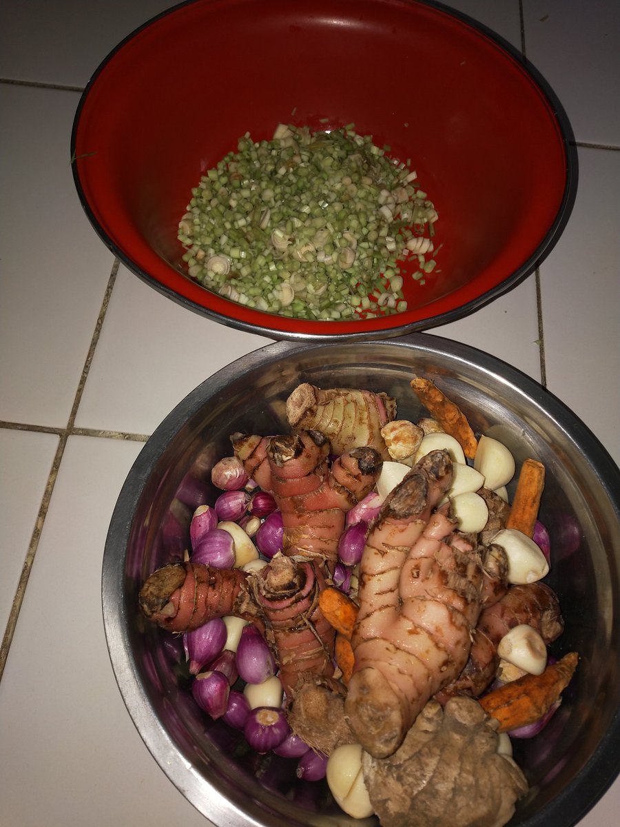 AyamGoreng_Mcia's tweet photo. Bumbu Rempah Tradisional Indonesia Khas
#AyamUngkepMamaCia
#AyamGorengMamaCia
Pre-Order: 0856-9191-9595
#Bekasi
#Jabodetabek
#Padurenan
#BantarGebang
#MustikaJaya
#MustikaSari
#Cimuning
#Ciketing
#Cikiwul
#SumurBatu
#Burangkeng
#dirumahaja https://t.co/ZpLepnTYhY