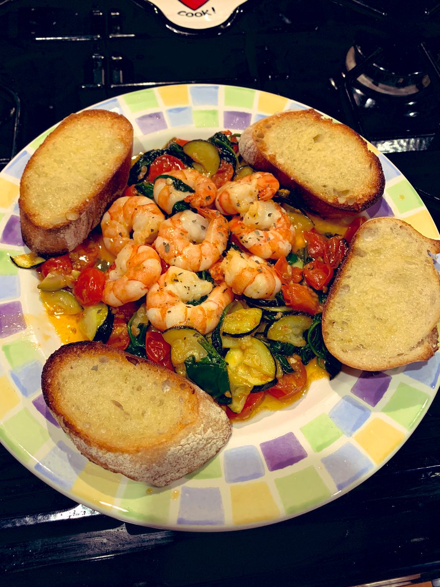 Yenn240's tweet photo. @KatieLeeKitchen I felt like I was eating at a restaurant with this shrimp scampi! Thank you! https://t.co/WVstIEFsVx