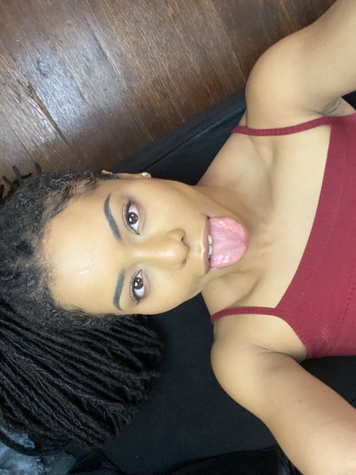 2 pic. hey, it's me. https://t.co/WKnpboLogy<a href="/tag/dereksavage"class="tags"><span>#dereksavage</span></a>