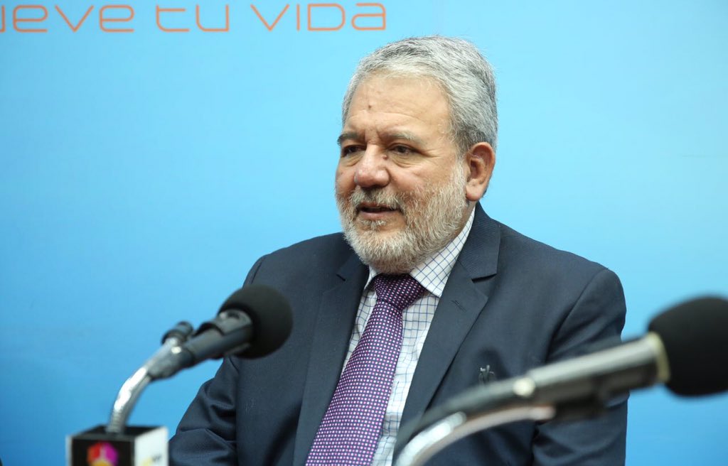 LuisVerdesotoo1's tweet photo. HOY | En entrevista con @JBardellini y @danielmontalvoc en el programa #ComoAndamos de Radio Centro 97.7fm dialogué sobre la organización de las #Elecciones2021Ec y el necesario debate sobre una forma de votación que garantice la #SalubridadyDemocracia de los ciudadanos. https://t.co/fF0ivGFTqP