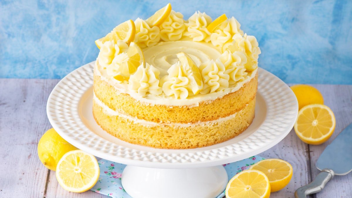I’m procrastinating and super hungry...So here are  #RomanceNovel covers as desserts A THREADFirst,  @TaliaHibbert’s Take A Hint, Dani Brown as lemon cake