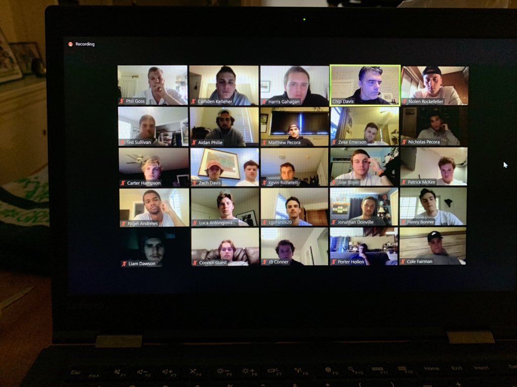 Deerfield_Lax's tweet photo. Thanks to our alums for joining our senior class tonight! Great chatter and advice about the college experience! β16-Goss, Andrews, Emerson β17- Gahagan, Davis, Sullivan, Donville, Fairman β18- Rockefeller, Kelleher, Boyer #GoBigGreen #HardSmartTogether https://t.co/3auKZxOPnn
