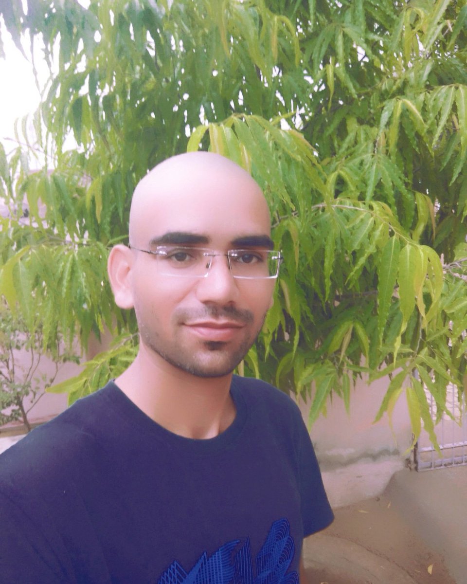 bikanernewj's tweet photo. #अच्छा_वक़्त_उन्हीं_का_होता_है_जनाब #जो_कभी_किसी_का_बुरा_नहीं_सोचते..!!
👉#D_STAR👈
#Lockdown_selfie #Digeshwer_sen #Bapeu #sefielockdown #gharperaho #stayathome #im_starting_at_home https://t.co/HKKzFzWIac