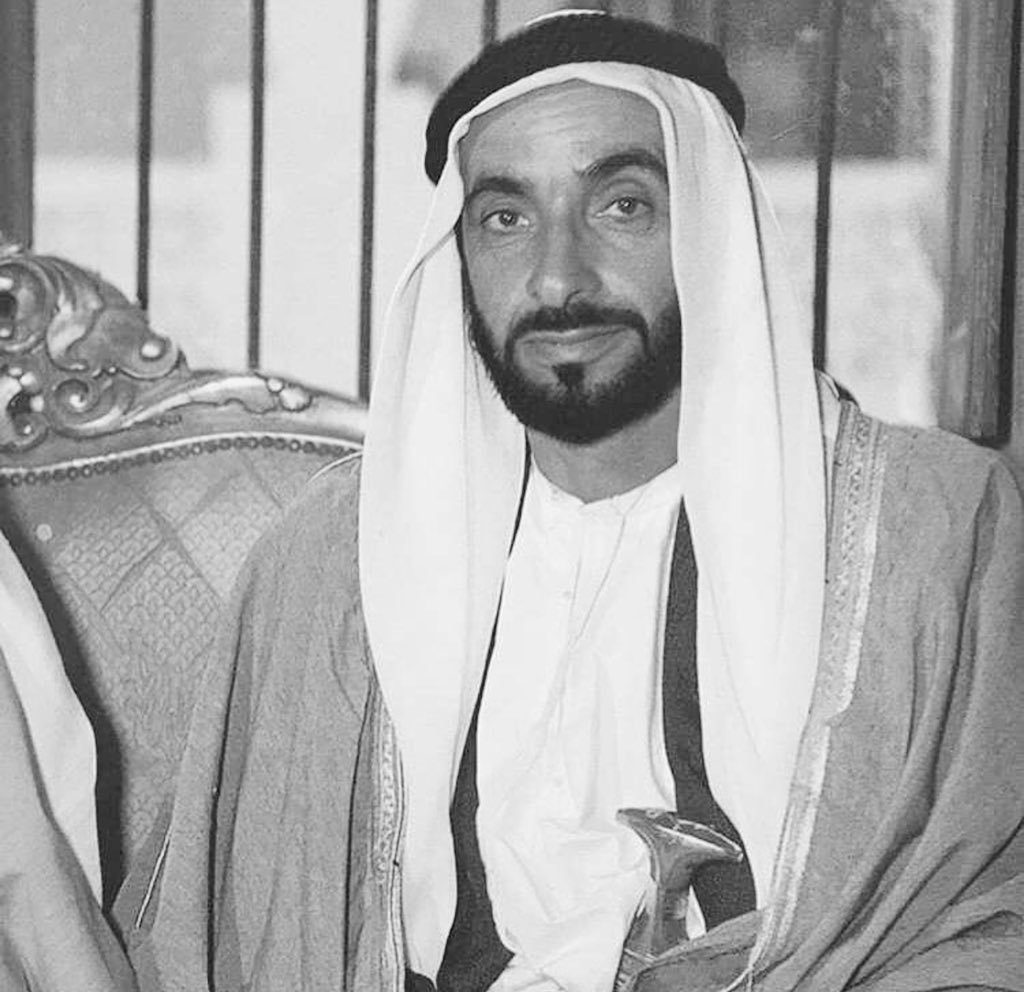 _mahra4's tweet photo. رحم الله من طال ذكره 
وحسن اثره وبقى خيره .
#ذكرى_وفاة_الشيخ_زايد https://t.co/KWciorbvw4