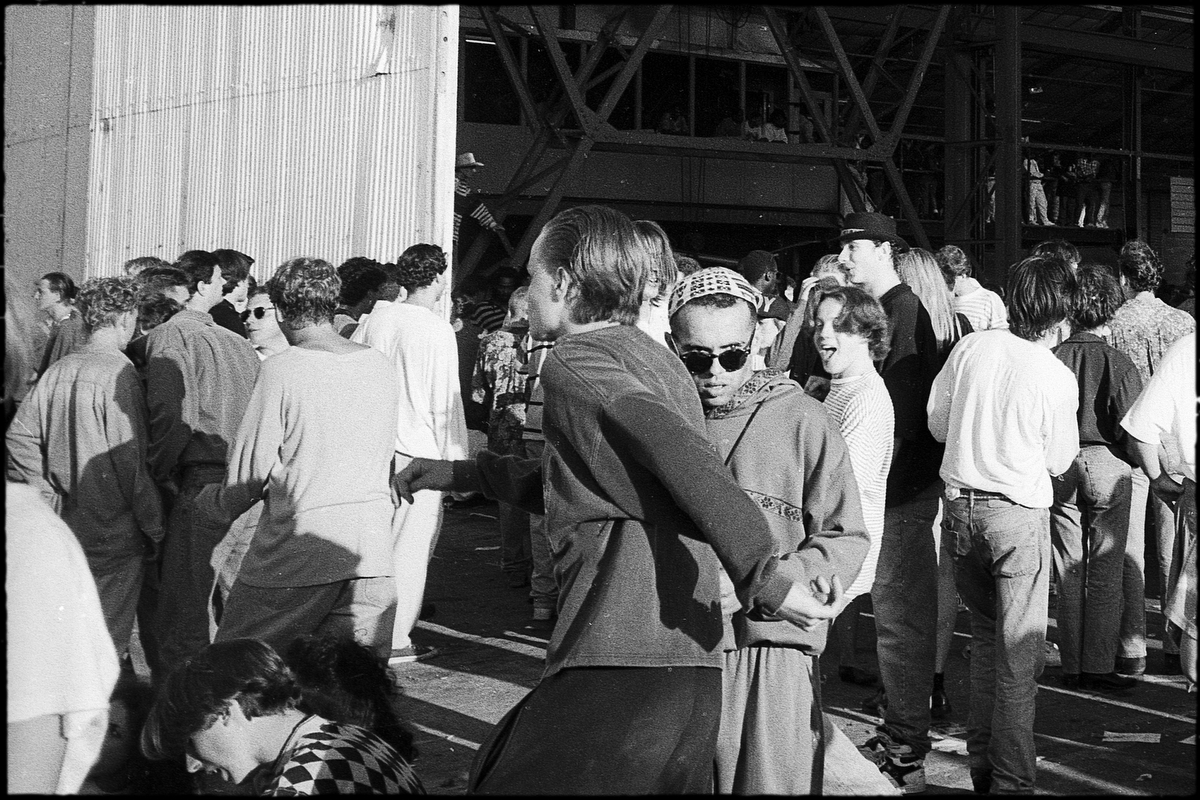 Here goes a  #photography thread tripping down memory lane. #London in the 1980s...