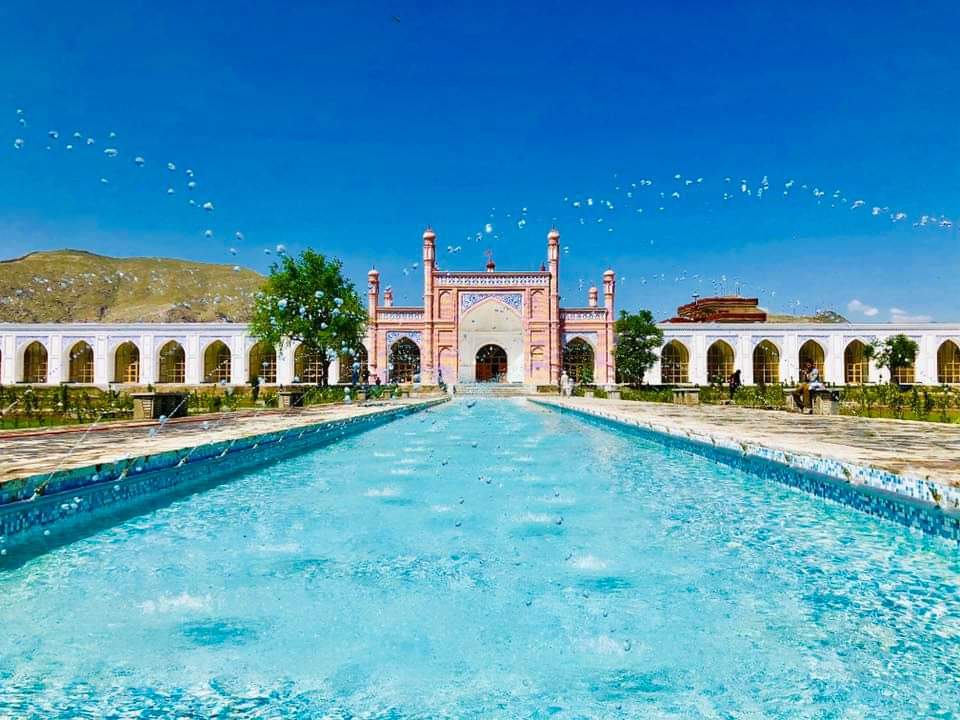 Afghanistan_5's tweet photo. Eidgah mosque of Kabul. https://t.co/vJVBU5Irfd