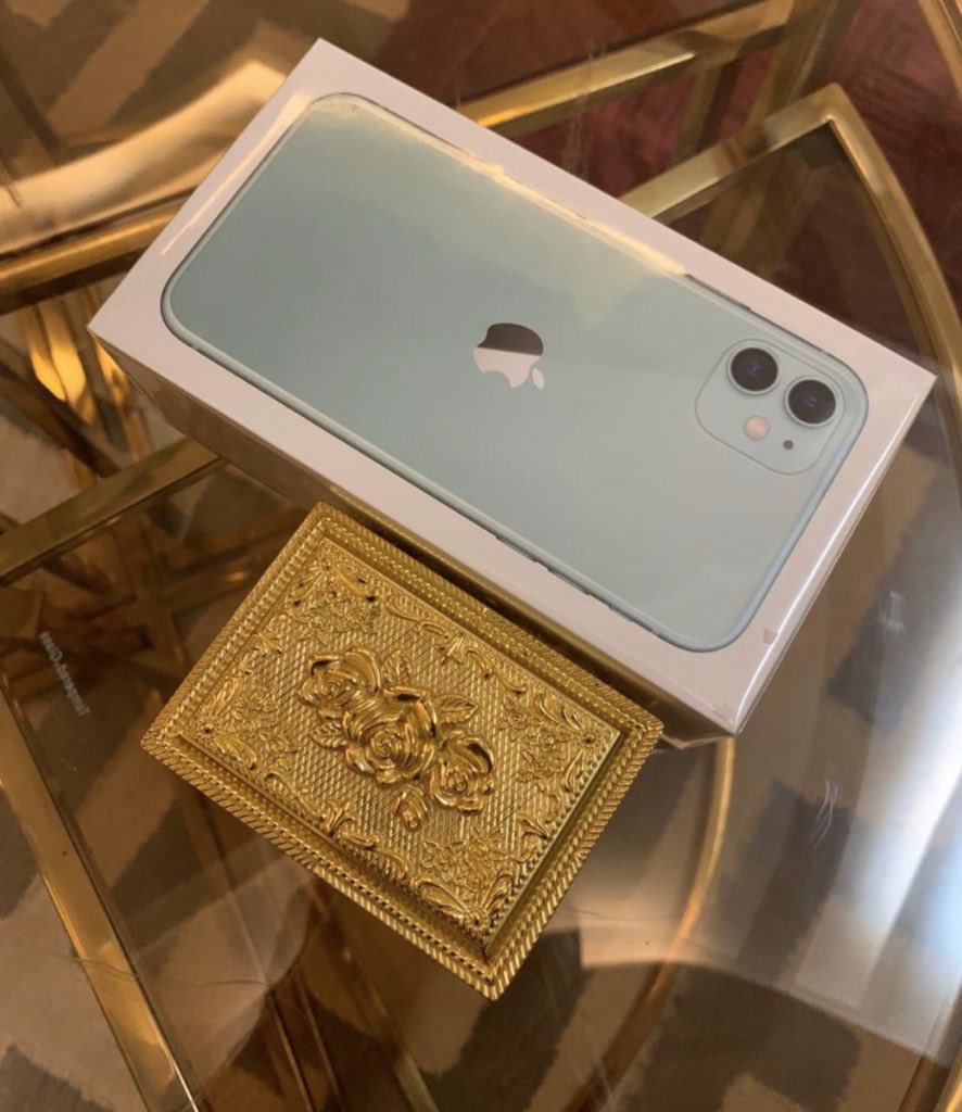 سؤال الآيفون:محافظة #الليث تتبع منطقة مكة المكرمة وتقع على ساحل البحر الأحمر وتبعد عن مكة حوالي....كلم؟كم ك؟
الشروط:
متابعة حساب 👈🏻<a href="/yussefalzhrani/">سناب الليث (أبو قصي)</a> 
رتويت للتغريده ولايك
الإجابه على  تاق #مسابقه_سناب_الليث_ايفون11
السحب غدا الأربعاء بعد الفجر 
فالكم التوفيق👏🏻🌹