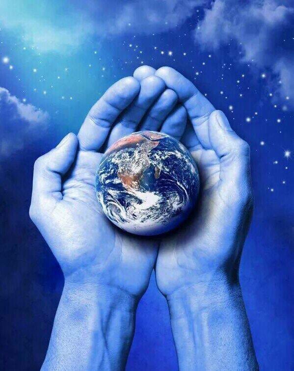 davidcoverdale's tweet photo. Yes...we actually DO hold the future of our World in our hands...Isn’t that amazing ??? Every single one of us...Mindblowing...But...
#WeCanDoThisTogether
#ItMustBeAllOfUs
#ToMakeADifference
#HangInThere
#HoldOn
#WellMakeIt
❤️❌❤️🌎🌍🌏❤️❌❤️🙏🙏🙏✌️✌️✌️ https://t.co/xgiuBC2pye
