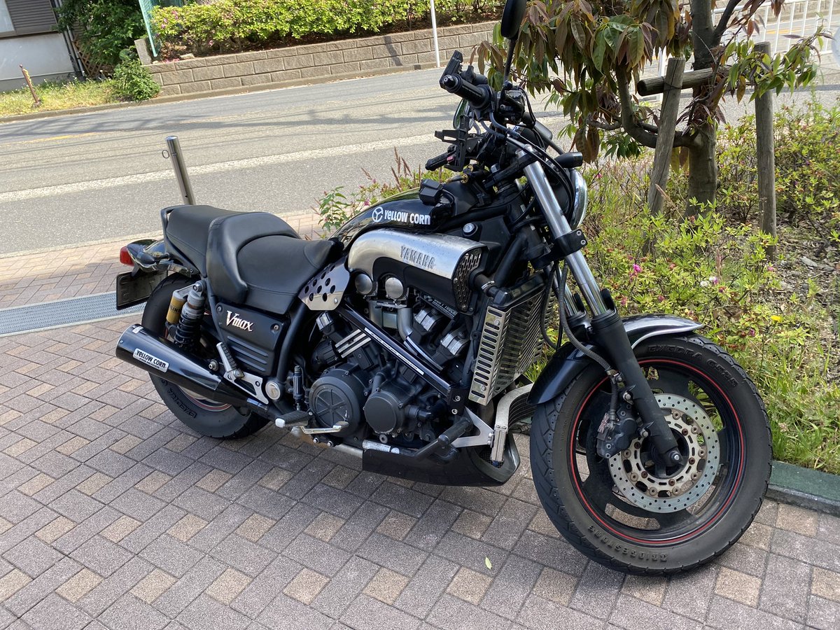 MitsuhisaMasuda's tweet image. バックレスト外しただけでバイク乗りたい欲が上がってきた！
Vブーストもフルタイムにセッティングしちゃおうかな🤤ゲヘヘ

#vmax
#逆輸入
#habal
#habaler
#habalhabal
#ハバル
#ハバルハバル
#ハバラー