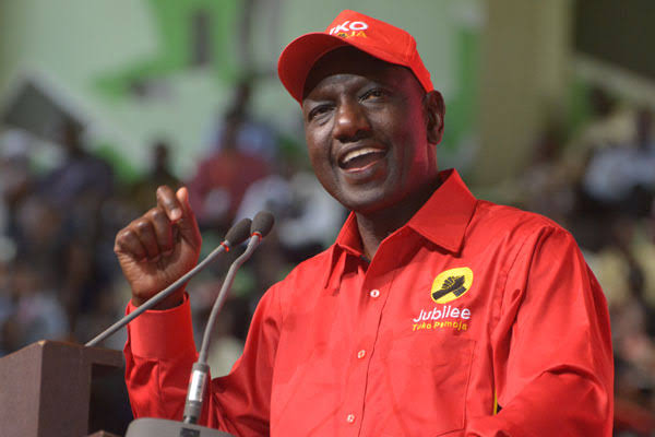 Iammush_'s tweet photo. Dp William Ruto is here to stay. If you have a problem with Ruto then go ahead &amp; follow Uhuru, Raila &amp; Gideon.

You'll forever remain slaves to the rich. Kuleni ujeuri yenu.

Let's ashame the devil

Retweet for Uhuru

Like ♥️ for Dp Ruto

#ItsRutoWhoShouldGo https://t.co/rSULykvz3U