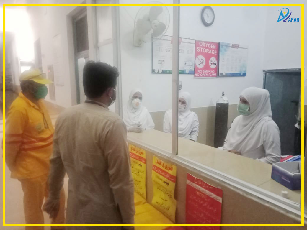 ArarGroup123's tweet photo. @ArarGroup123 along with @pid_gov is providing its services round the clock at THQ Hospital Phalia, Mandibahauddin. Training session conducted by our talented District Manager Rafay Dar on 24-04-2020.

#COVID19 
#ARARServingHumanity
#ARARCoronaSaviours
#WasteManagement #Hospitals https://t.co/mc7ukaF5mN