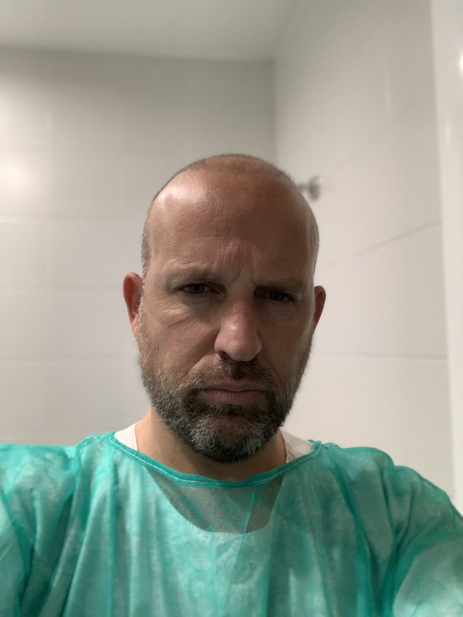Javi_matron's tweet photo. Hoy es el #DiaInternacionalEnfermeria #InternationalNursesDay
En l lucha contra el #Covid_19 #enfermeras y #enfermeros hemos demostrado fortalezas para el #cuidado de la sociedad #cuidocovid
Seguimos a tú lado #enfermeríaatulado cm siempre hemos estado
#NursingNow
#NursesDay2020 https://t.co/zTVZbx3eHP