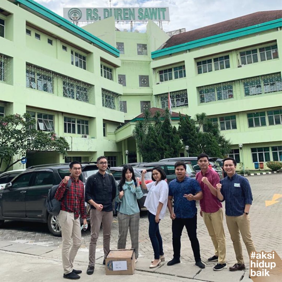 DKIJakarta's tweet image. “Jangan sampai ada yang menyepelekan wabah ini, beranggapan bahwa proses perawatan pasien COVID-19 ini sama seperti perawatan biasa. Kondisi saat ini benar-benar berbeda,” - dr. Windy C. Sasue, dokter RSKD Duren Sawit.⁣

instagram.com/p/CAEem70gxnj/
#JakartaTanggapCorona #PSBBJakarta