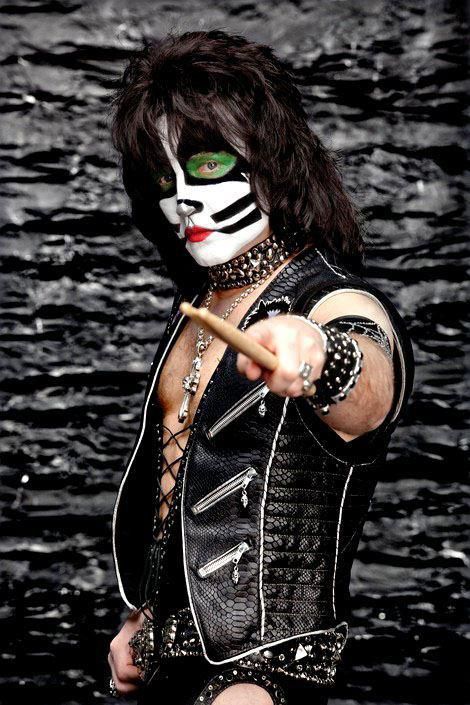 Happy 62nd birthday to drummer Eric Singer  