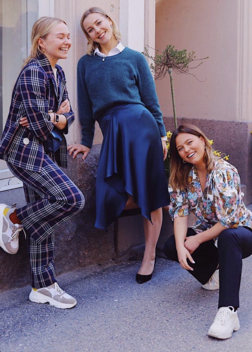 Olin vieraana Mimmit sijoittaa -podissa! Puhumme rahasta, sijoittamisesta, miksi naiset eivät sijoita enempää ja miksi heidän kannattaisi! open.spotify.com/episode/3XwoSN…