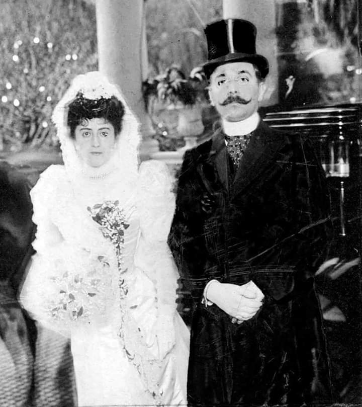 MrCat84798652's tweet photo. Enlace María Elena Llavallol Ortiz Basualdo - Horacio Rodríguez Larreta, c. 1905. @horaciorlarreta sos igual 😁💪 https://t.co/x6NFH2SyhI