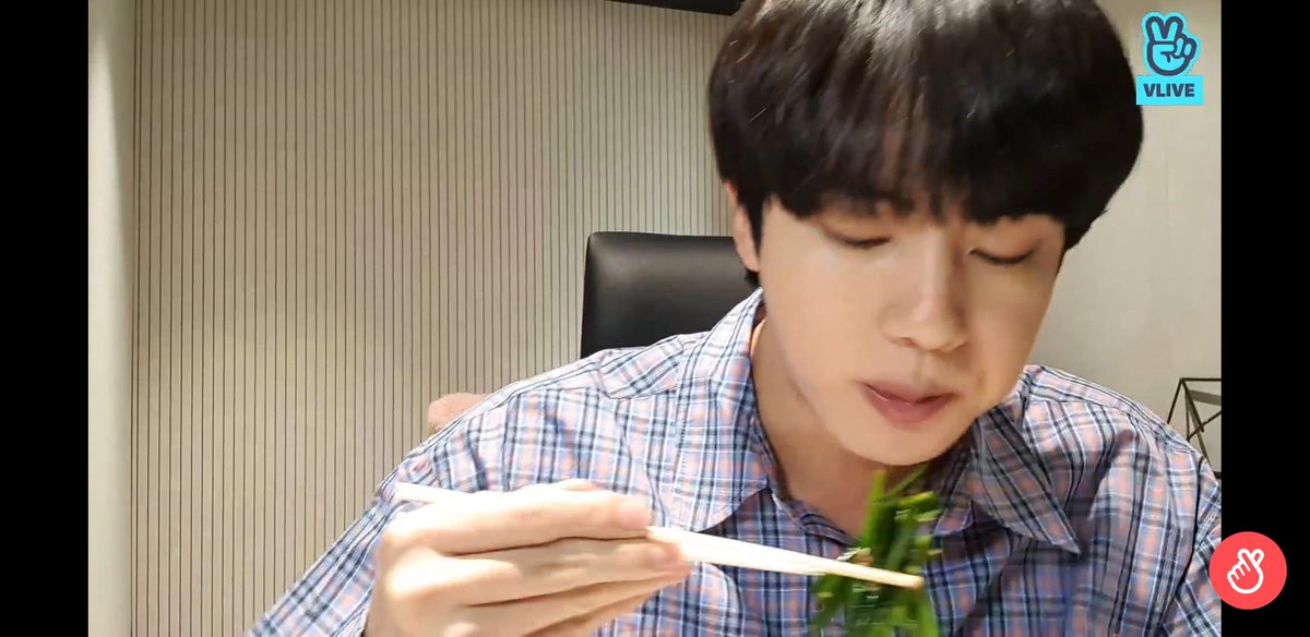 200410: Hoba try to stop RJ(screenshots of Jin eating from his Vlive): What is this hyung eating?? #JIN  #진  #JHOPE  #제이홉  @BTS_twt