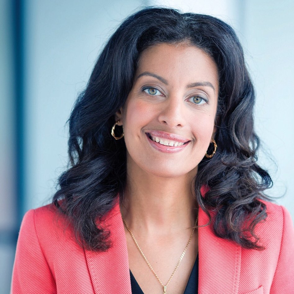 de_plq's tweet photo. Félicitations à @DomAnglade ! Elle devient la 1re femme de l’histoire à diriger le PLQ. // Congratulations to @DomAnglade ! She becomes the 1st woman in history to lead the PLQ.

#plq #qlp #liberal #election #quebec #evenementhistorique #historyinthemaking https://t.co/sBLhqhJXkW