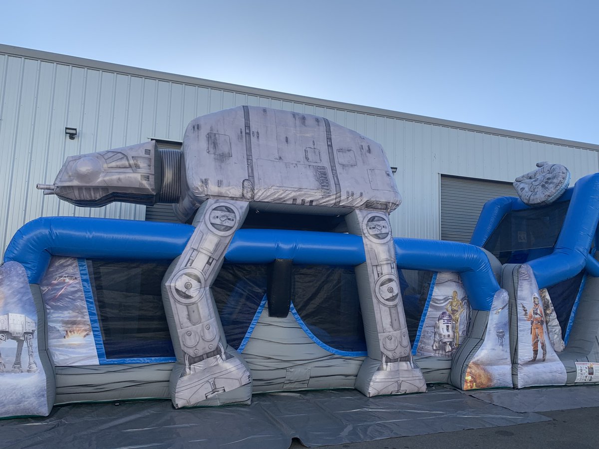 MagicJumpRental's tweet photo. 🚨NOW AVAILABLE🚨Star Wars💫 50' Obstacle Waterslide! Rent this Star Wars inflatable for your backyard today! Go to https://t.co/iFEylOwqzV and book today! (only available at our LA Magic Jump Rental Branch) #MagicJumpRentals #WeDeliverFun #StarWars https://t.co/JiZQoD48M0