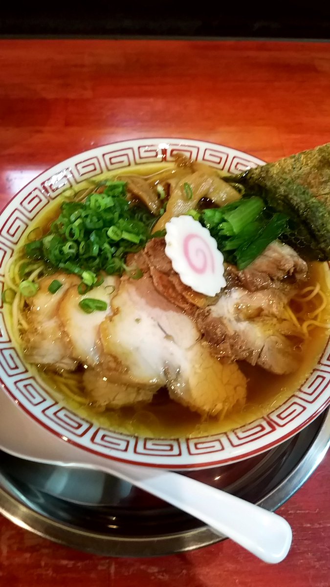 五十匁太郎 ランチ 赤門通りのとりきちで鶏醤油ラーメン ボリューム満点のチャーシュートッピング ノ とっても美味しいスープだなぁ ホロホロに柔らかく煮込まれたウデ肉チャーシュー 肉の味わいが濃くて美味しいなぁ 五十匁太郎 ランチ 赤門通りのとりきちで鶏醤油ラーメン ボリューム満点のチャーシュートッピング ノ とっても美味しいスープだなぁ ホロホロに柔らかく煮込まれたウデ肉チャーシュー 肉の味わいが濃くて美味しいなぁ